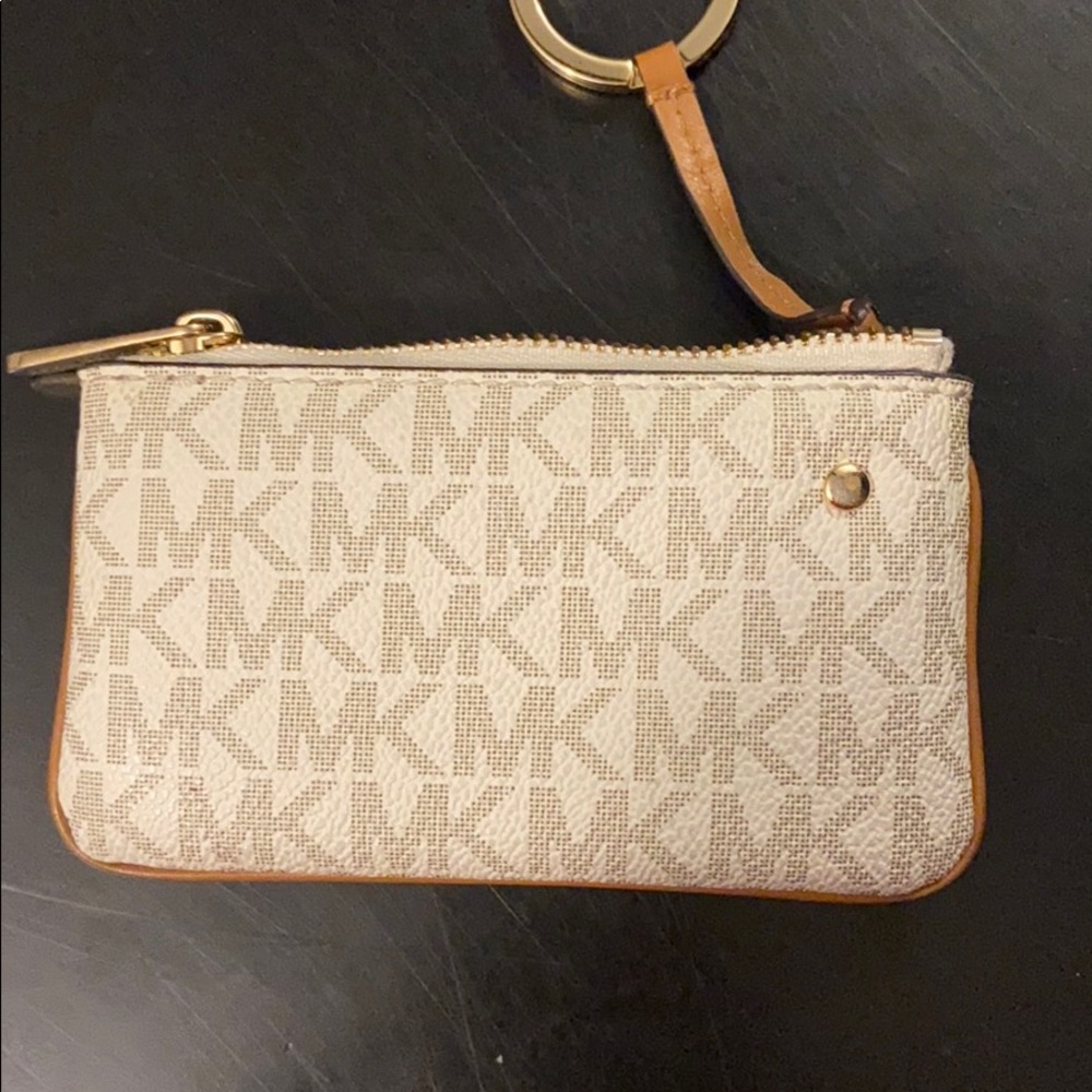 Michael Kors Coin purse. - Picture 7 of 7